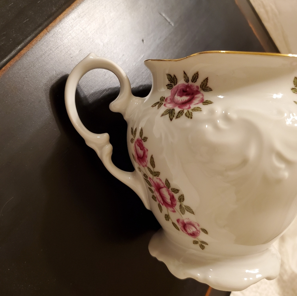 Vintage Walbryzch Avon Rose Creamer Pitcher - Picture 3 of 10